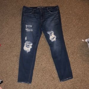 Distressed jeggings